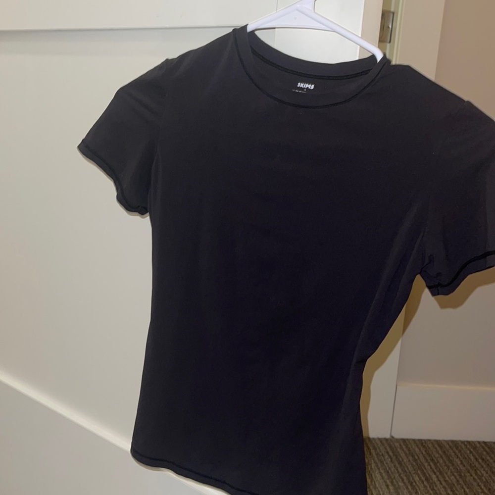 Black fits everybody t-shirt